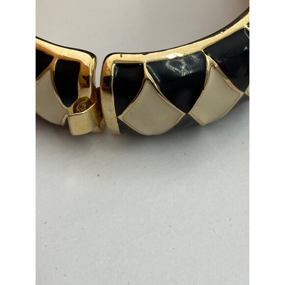Vintage E. Pearl  Gold-Tone Black & Cream Enamel Hinged Bangle Bracelet With Dia - Picture 4 of 12